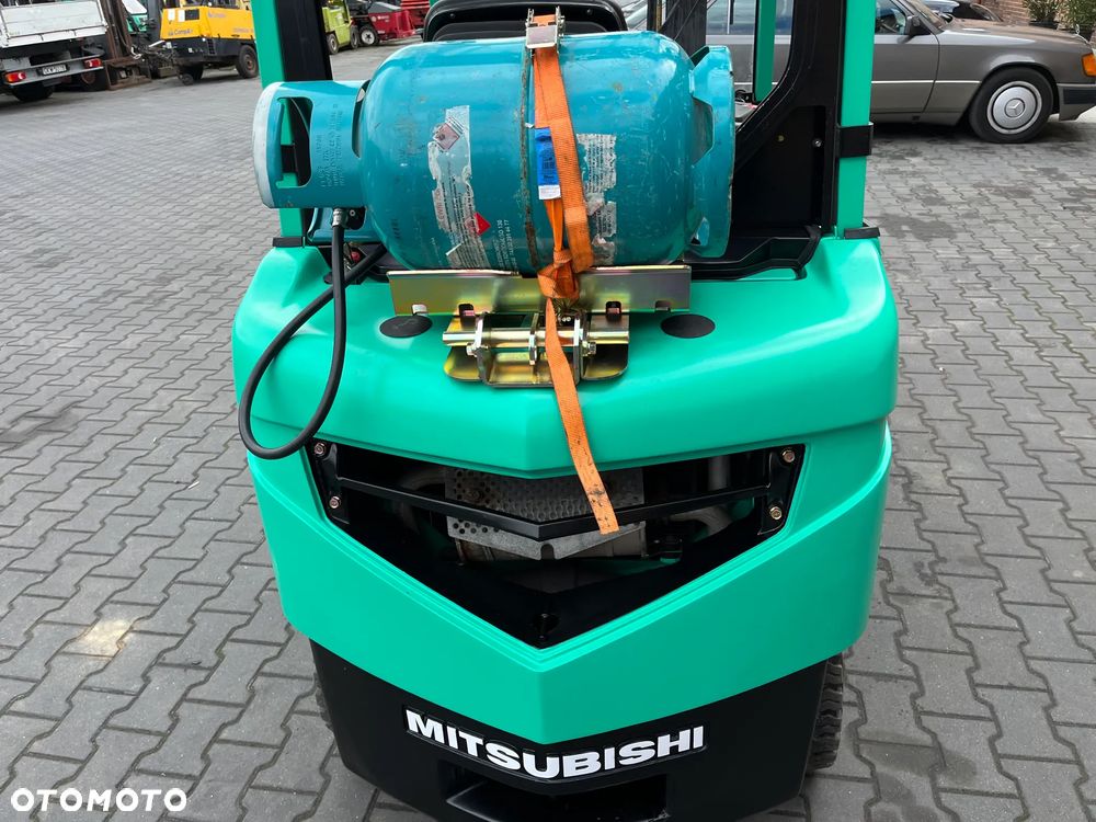 Mitsubishi FG18N - 17