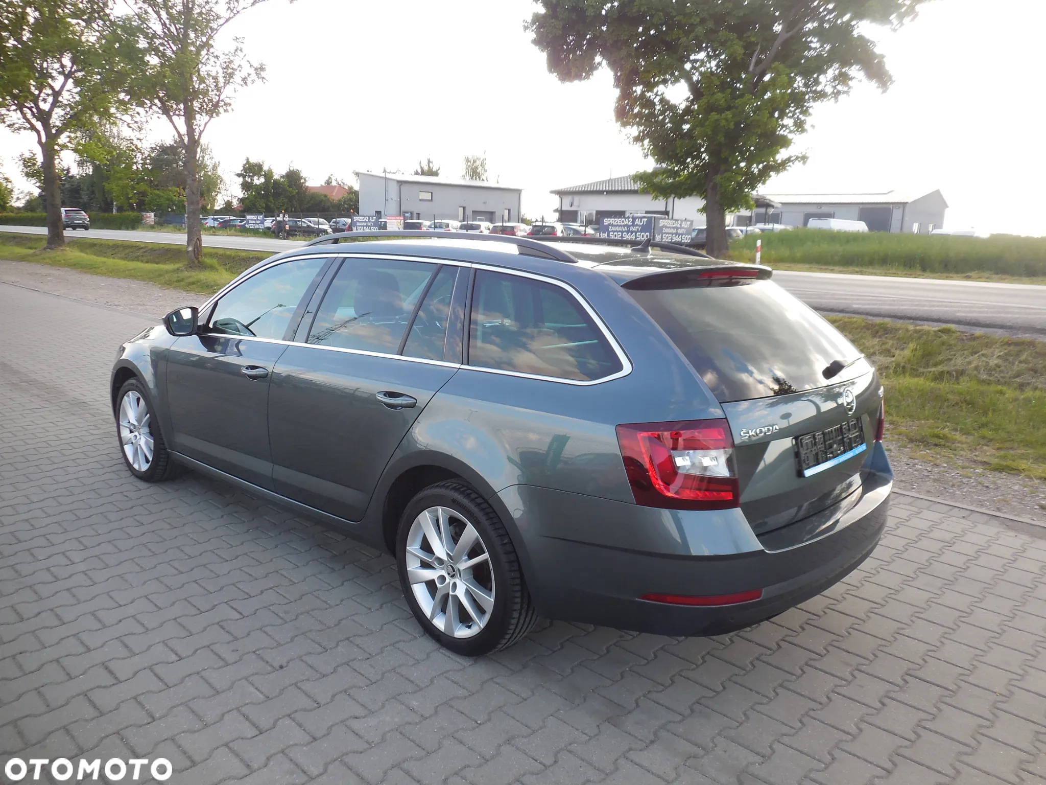 Skoda Octavia Combi 2.0 TDI Premium Edition - 5