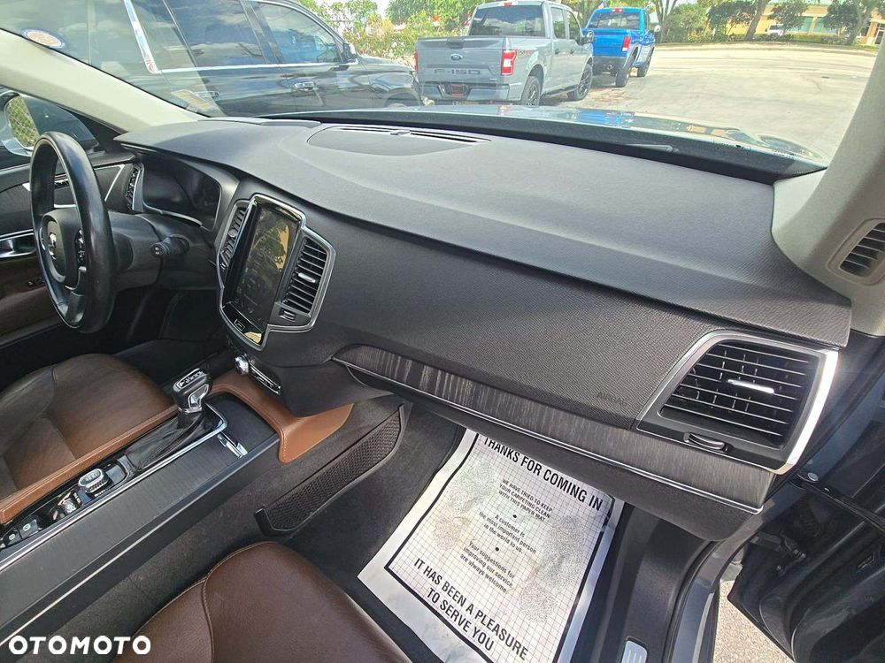 Volvo XC 90 T6 AWD Geartronic Momentum - 9