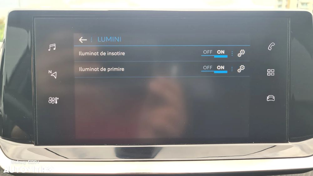 Peugeot 208 BlueHDi 100 Allure - 24