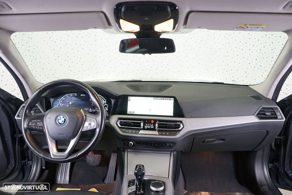 BMW 330 e Aut. Sport Line - 15