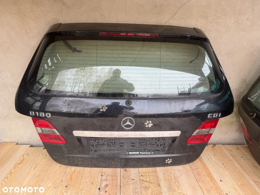 KLAPA TYŁ MERCEDES W245 B KLASA - 1