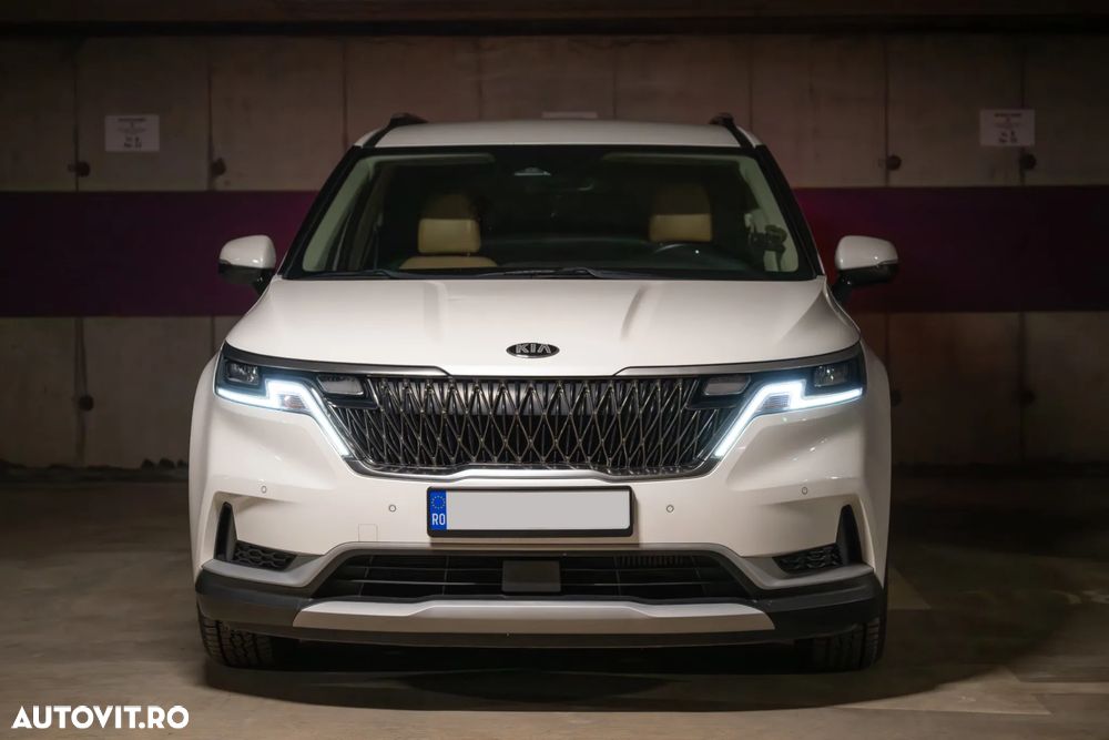Kia Carnival - 27