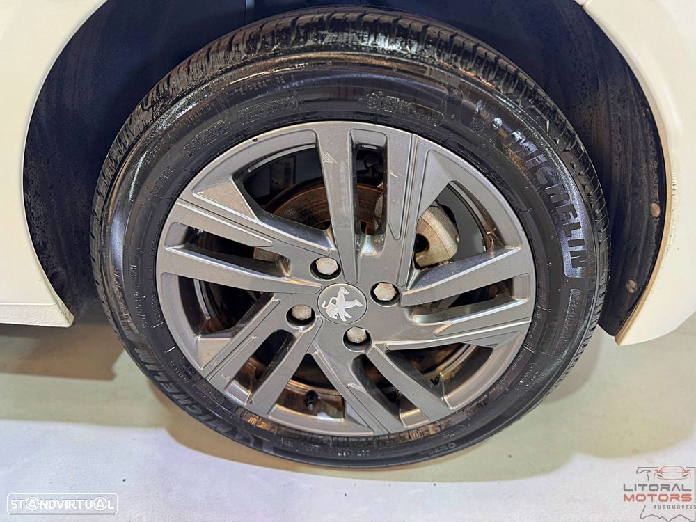 Peugeot 208 1.2 PureTech Active Pack - 13