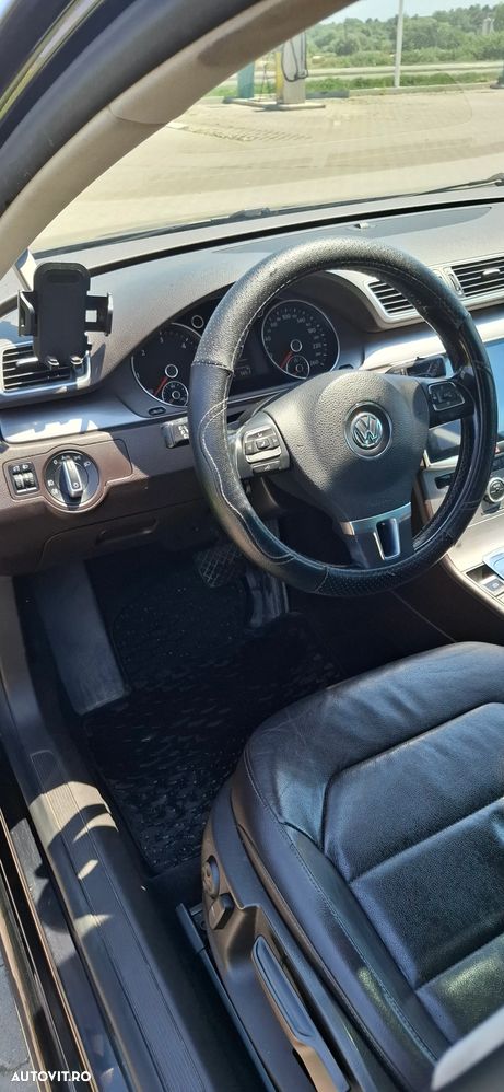 Volkswagen Passat 2.0 TDI 4Motion BlueMotion Technology Comfortline DSG - 7