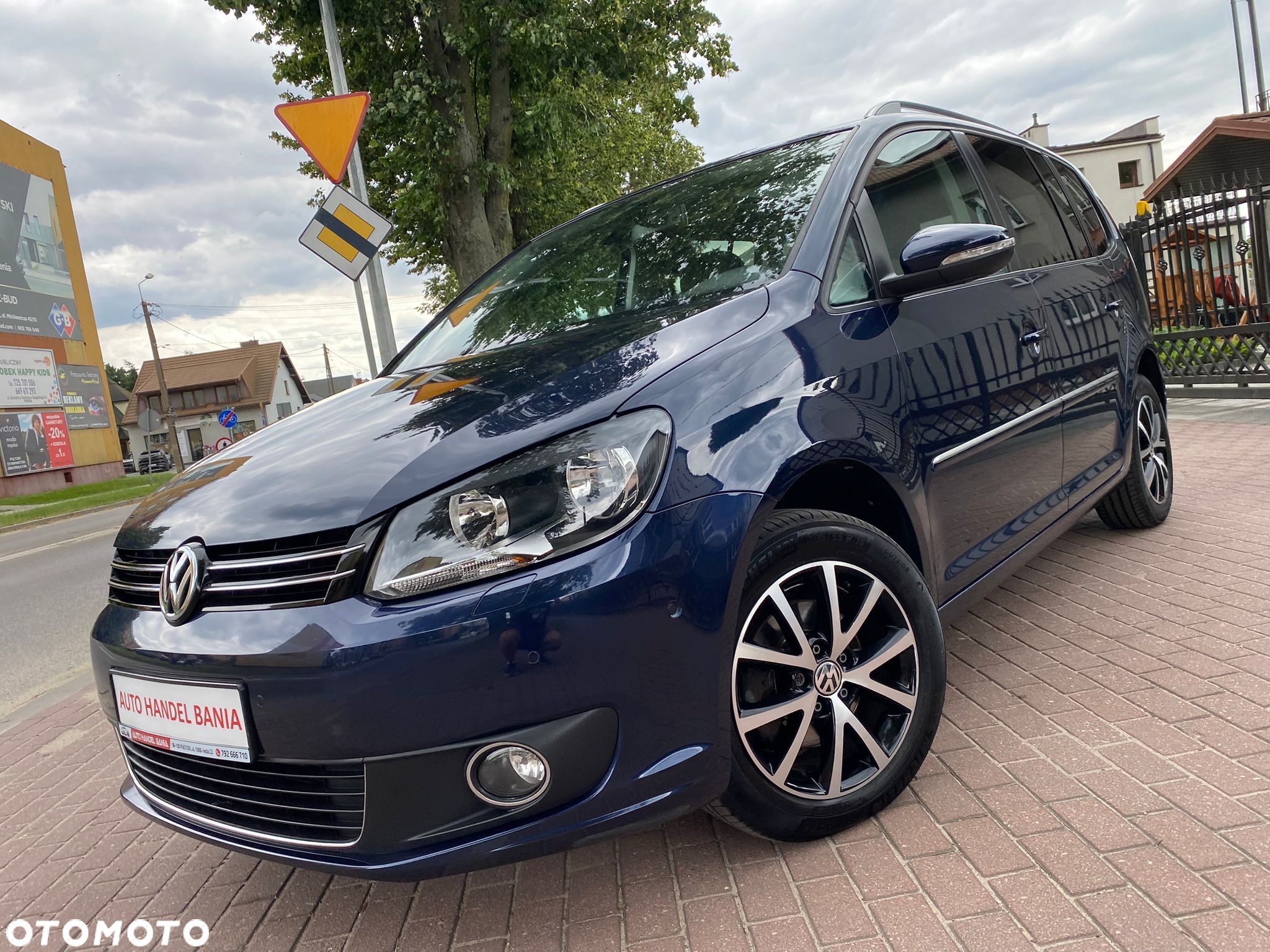 Volkswagen Touran 1.6 TDI DPF Comfortline DSG - 1