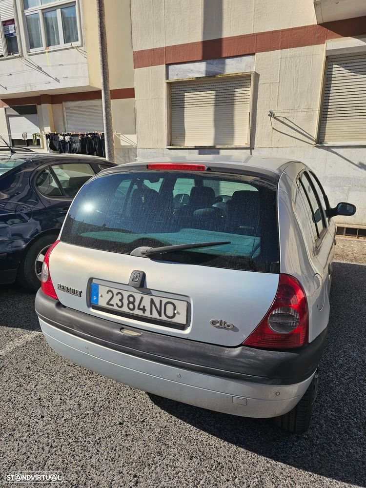 Renault Clio 1.2 - 8