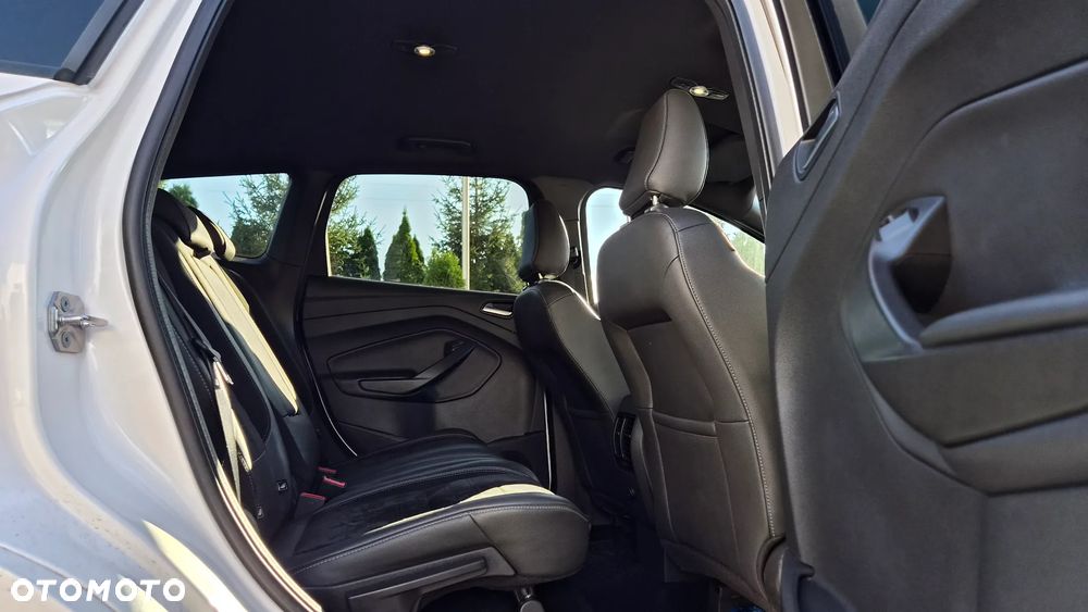 Ford Kuga 2.0 TDCi FWD ST-Line - 14