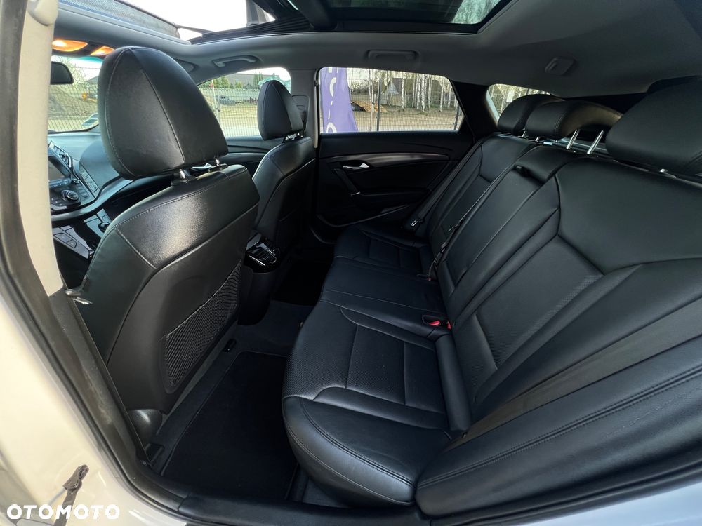 Hyundai i40 Kombi 1.7 CRDi DCT Premium - 28