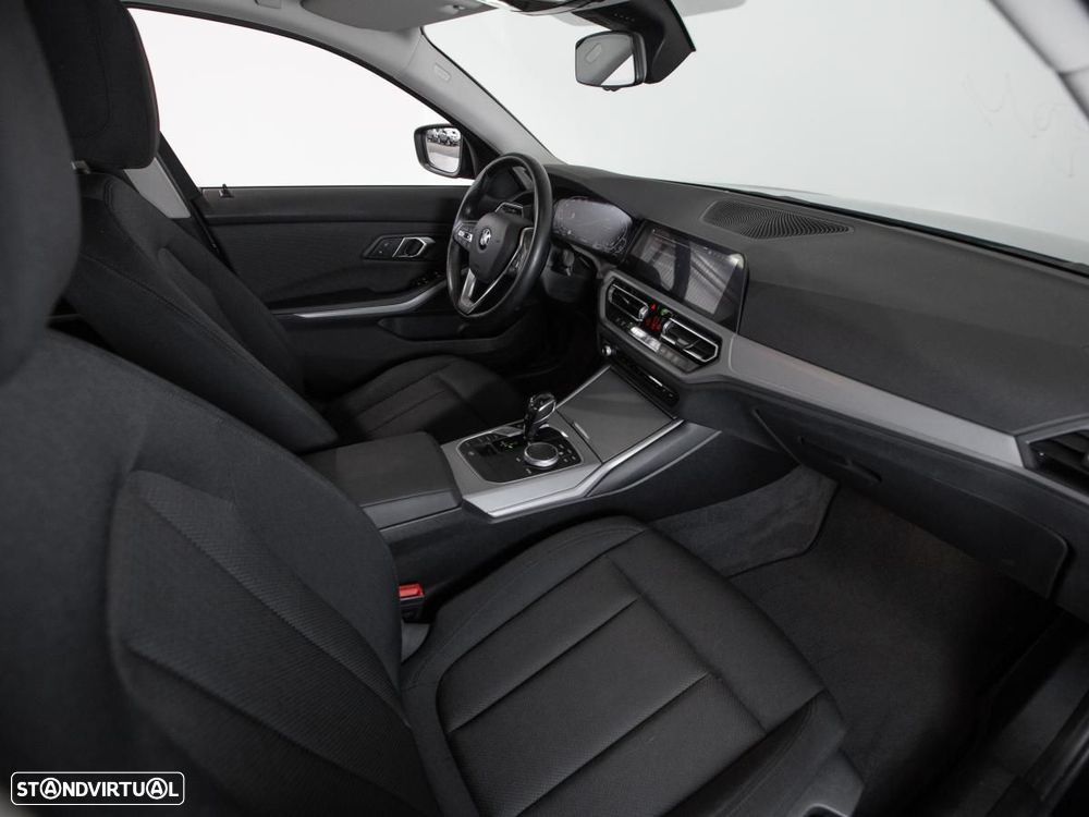 BMW 330 e Touring Corporate Edition Auto - 12