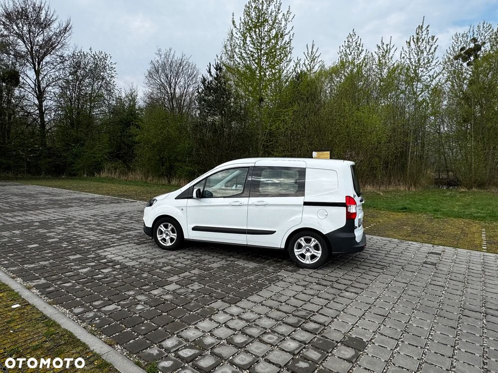 Ford Transit Courier Ambiente - 3