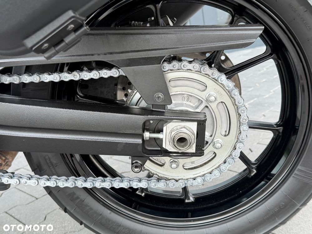 Suzuki V-STROM - 31