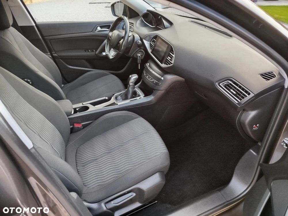 Peugeot 308 82 VTi Active - 19