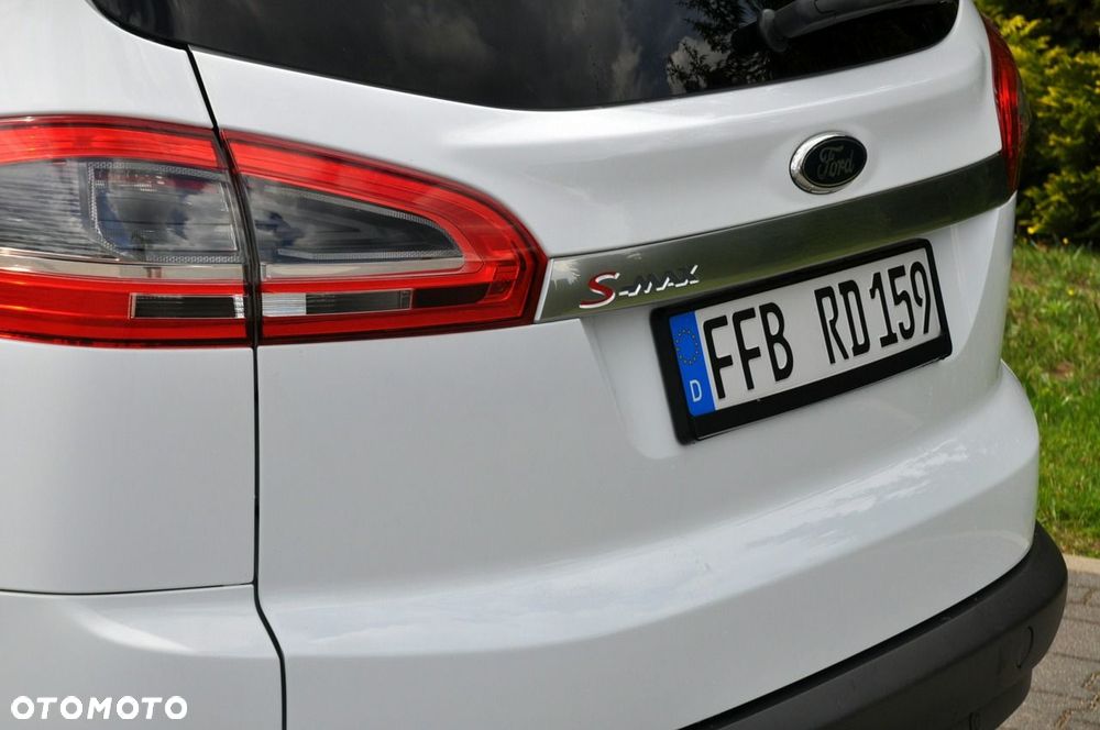 Ford S-Max - 16