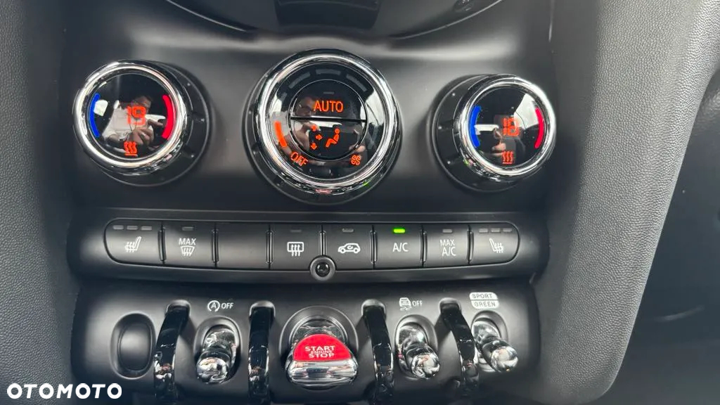 MINI Cooper Standard - 23