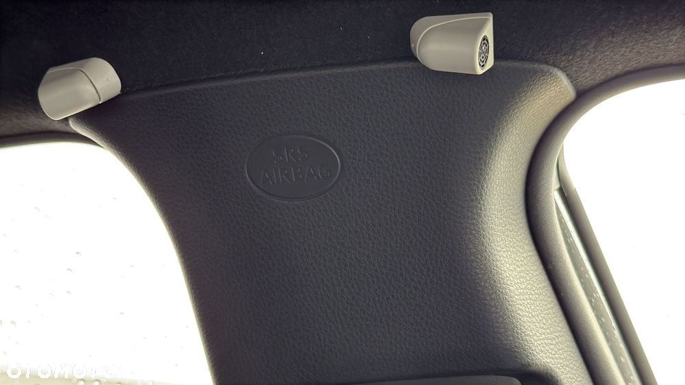 Toyota Corolla Cross 2.0 Hybrid Premiere Edition AWD - 24