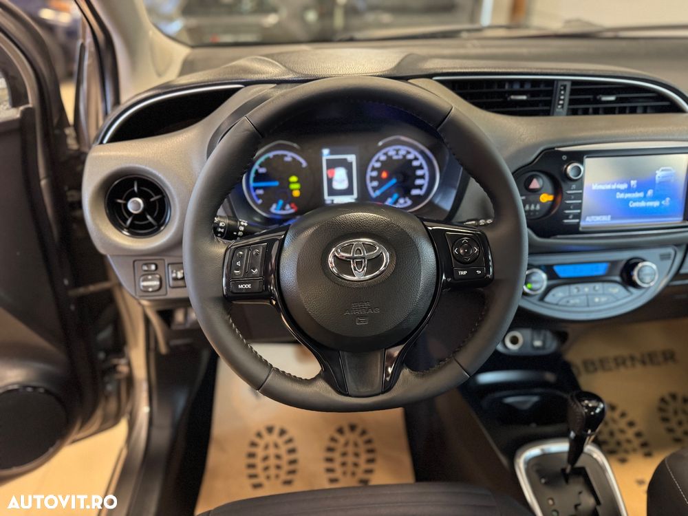 Toyota Yaris ver-1-5-vvt--i-hsd-sol - 15