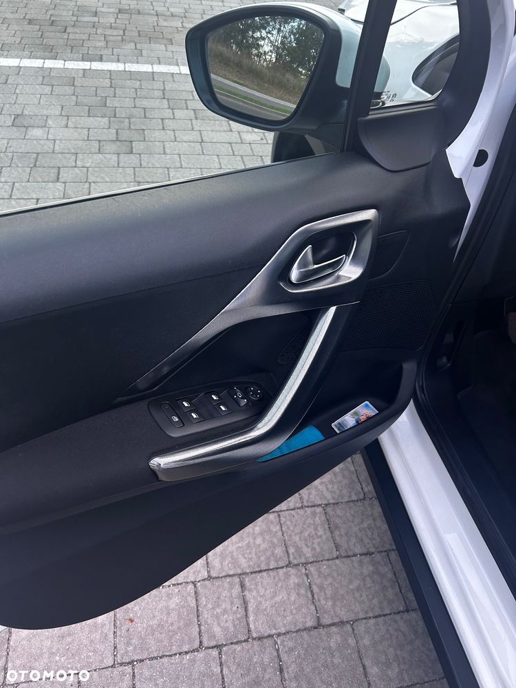 Peugeot 2008 Blue-HDi FAP 100 STOP & START Style - 20