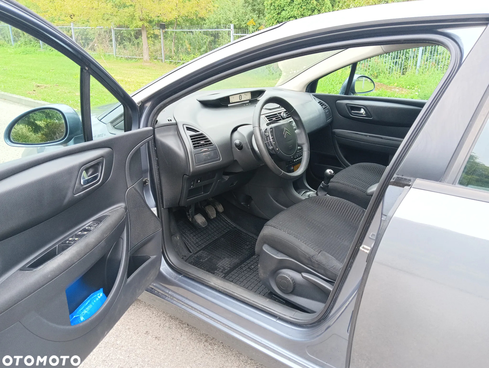 Citroën C4 1.6 HDi Impress - 12