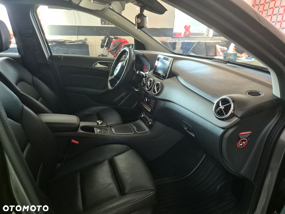 Mercedes-Benz Klasa B 180 (CDI) d 7G-DCT Style - 14