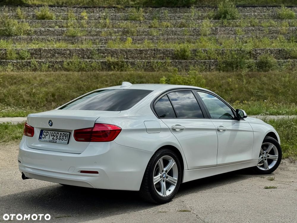 BMW Seria 3 318d - 10