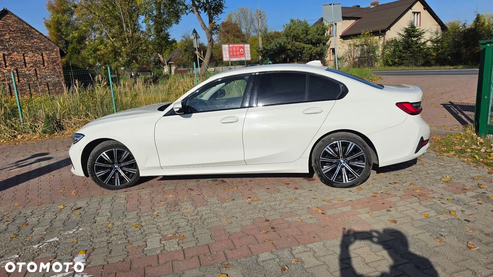 BMW Seria 3 318d Sport Line - 38