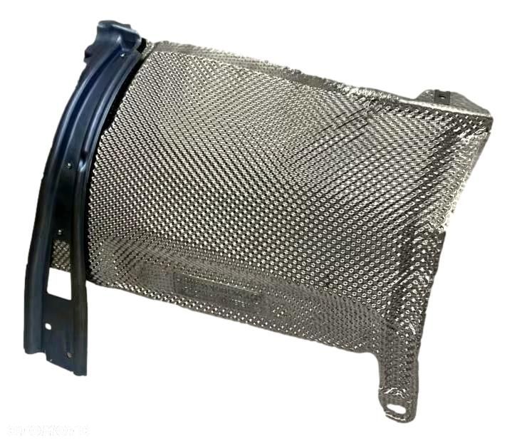 MERCEDES W204 W207 Oslona termiczna wydechu prawa - 1