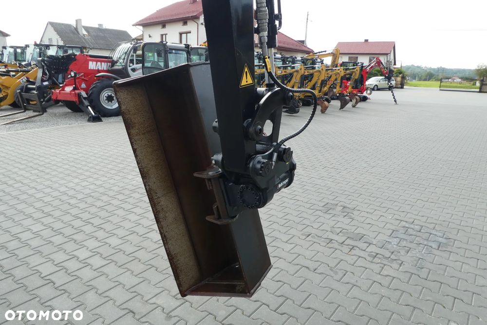 Caterpillar 302,7 Z NIEMIEC SPECIAL EDITION - 28