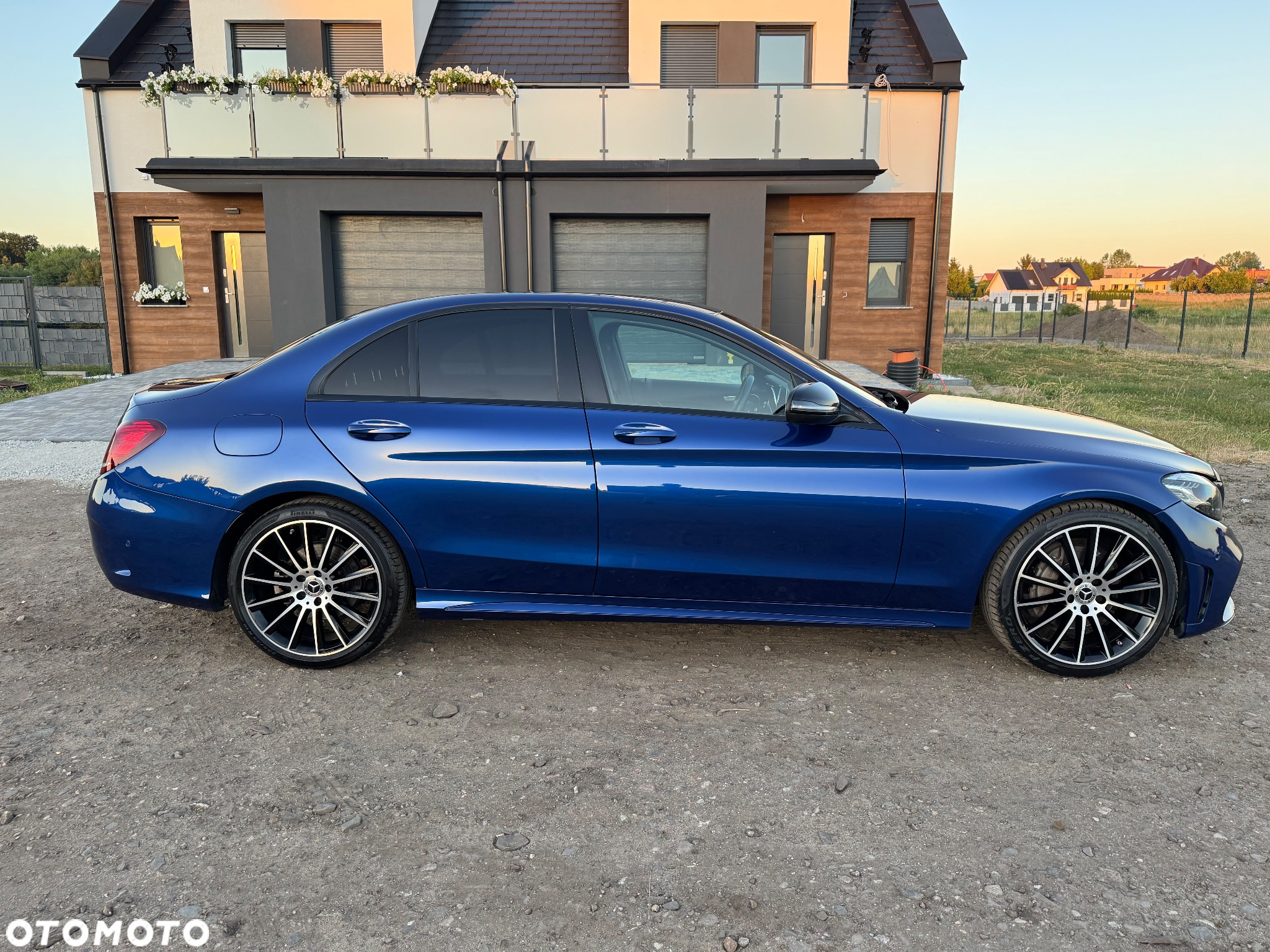 Mercedes-Benz Klasa C 200 T 9G-TRONIC AMG Line - 4