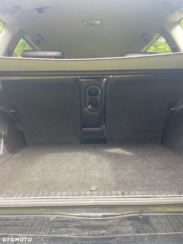 Toyota RAV4 - 16