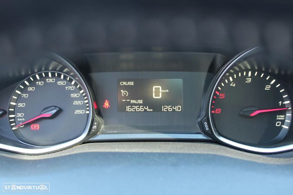 Peugeot 308 SW 1.6 BlueHDi Allure - 24