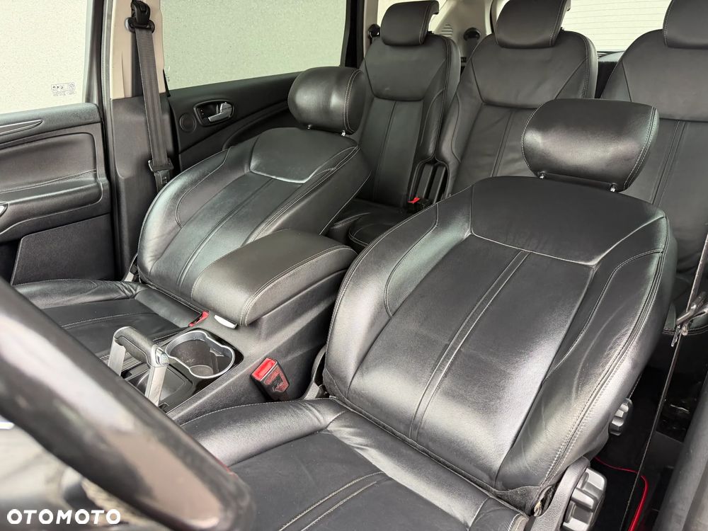 Ford S-Max 2.0 TDCi DPF Titanium X - 34