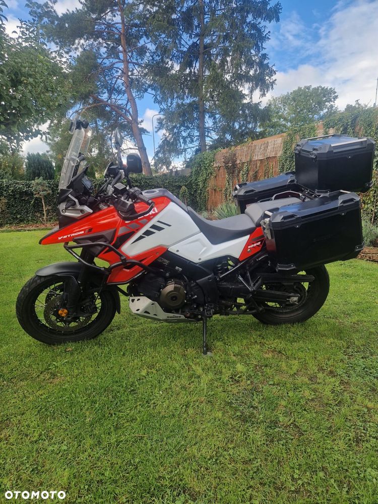 Suzuki V-STROM - 1