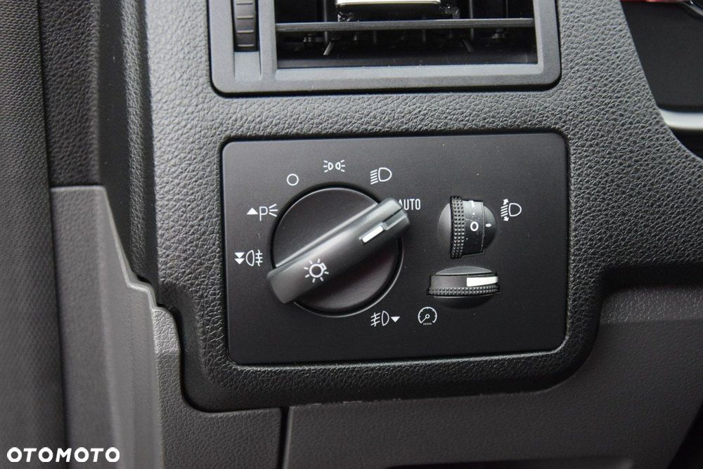 Ford Kuga 2.0 TDCi FWD Titanium - 26