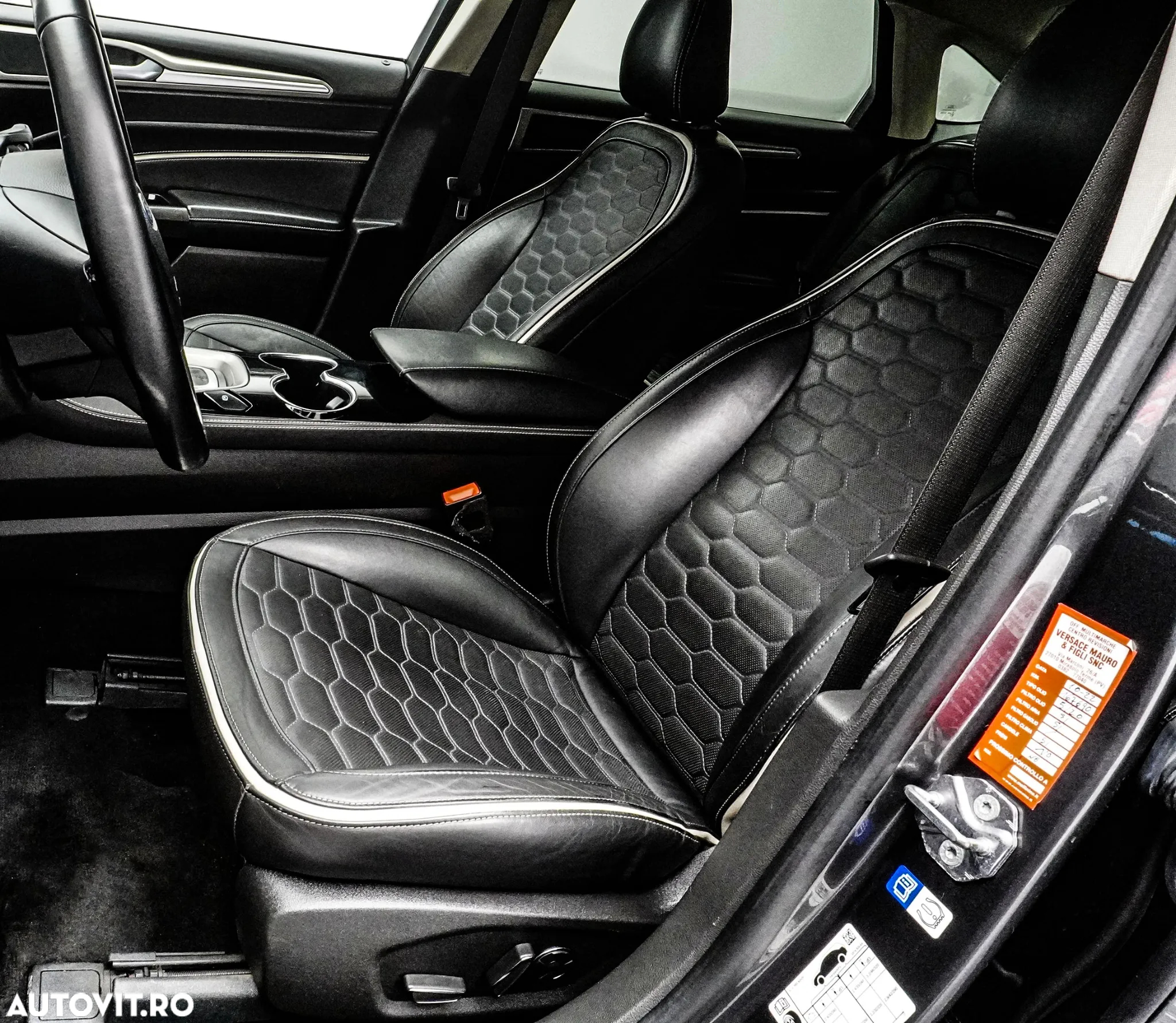 Ford Mondeo Vignale 2.0 Hybrid - 14