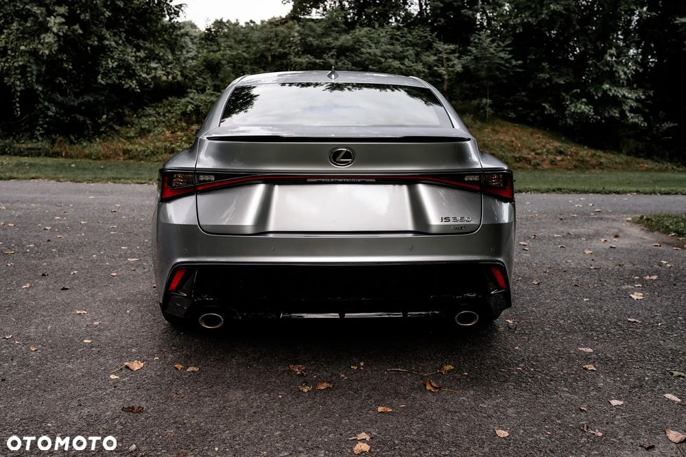 Lexus IS - 6