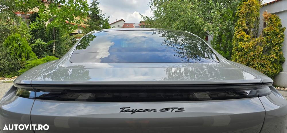 Porsche Taycan - 18