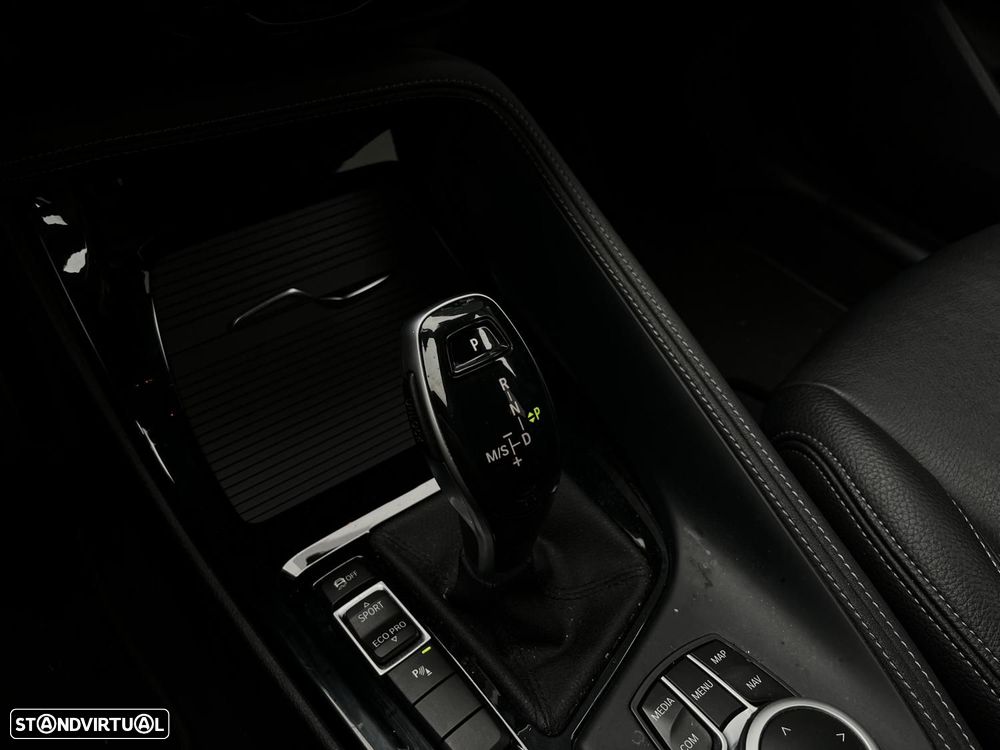 BMW X1 16 d sDrive Auto xLine - 13