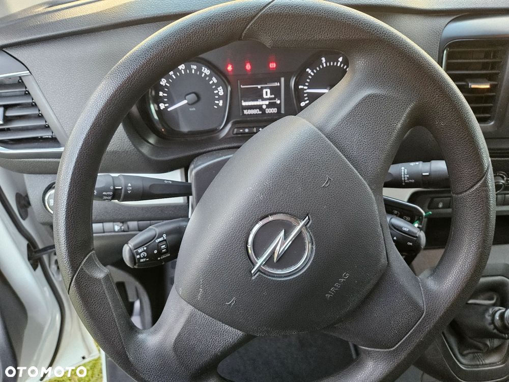Opel Vivaro - 10