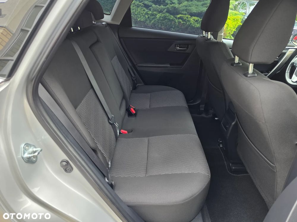 Toyota Auris - 22