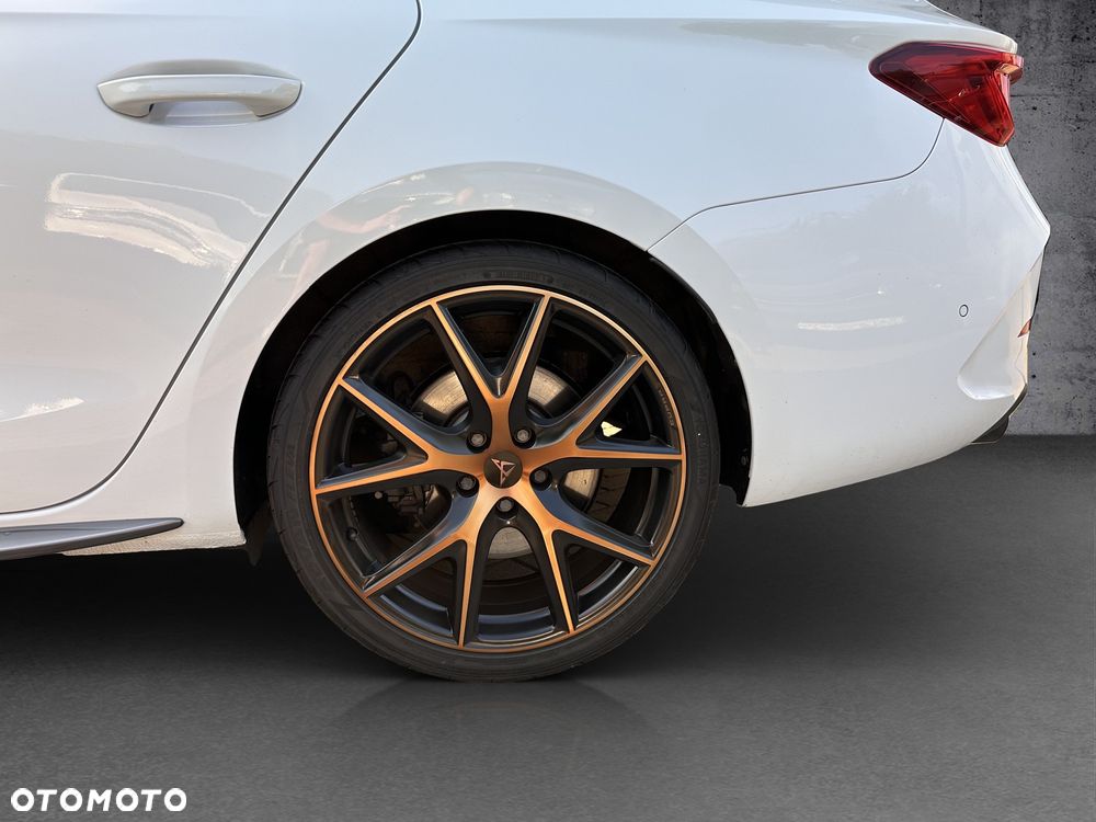 Cupra Leon Sportstourer 2.0 TSI DSG VZ CUP - 11