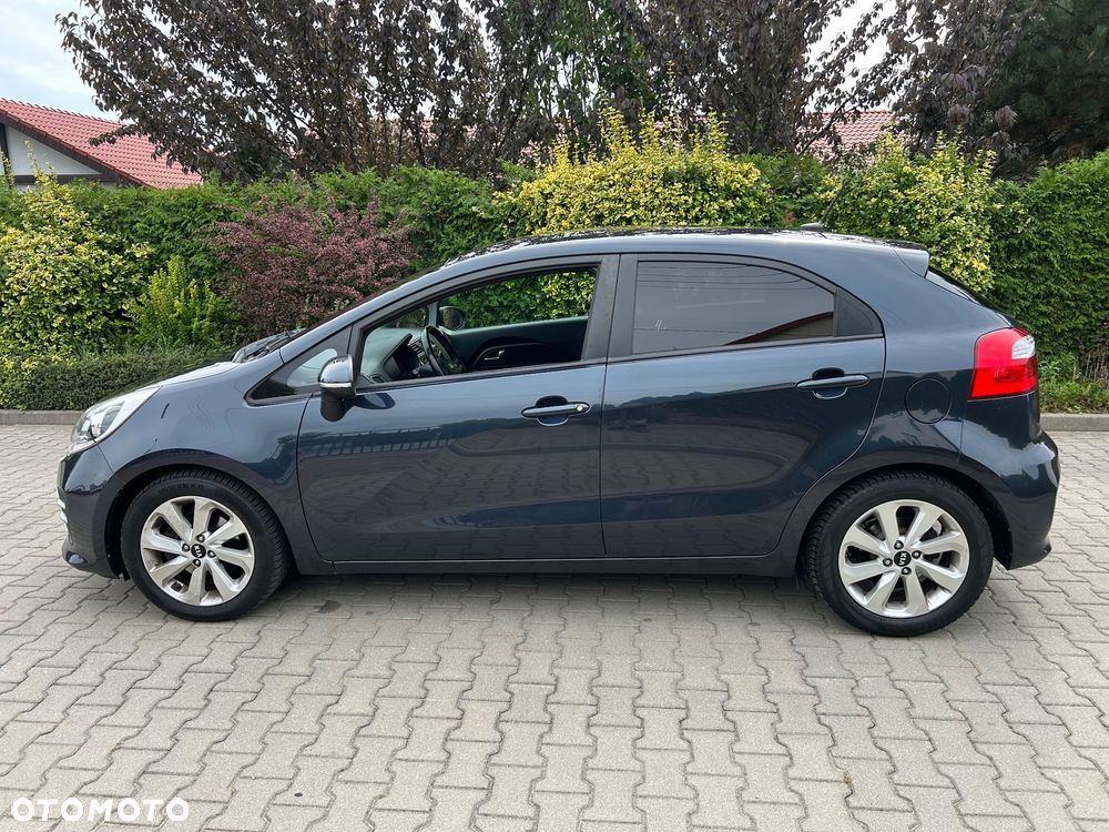 Kia Rio 1.4 M - 10