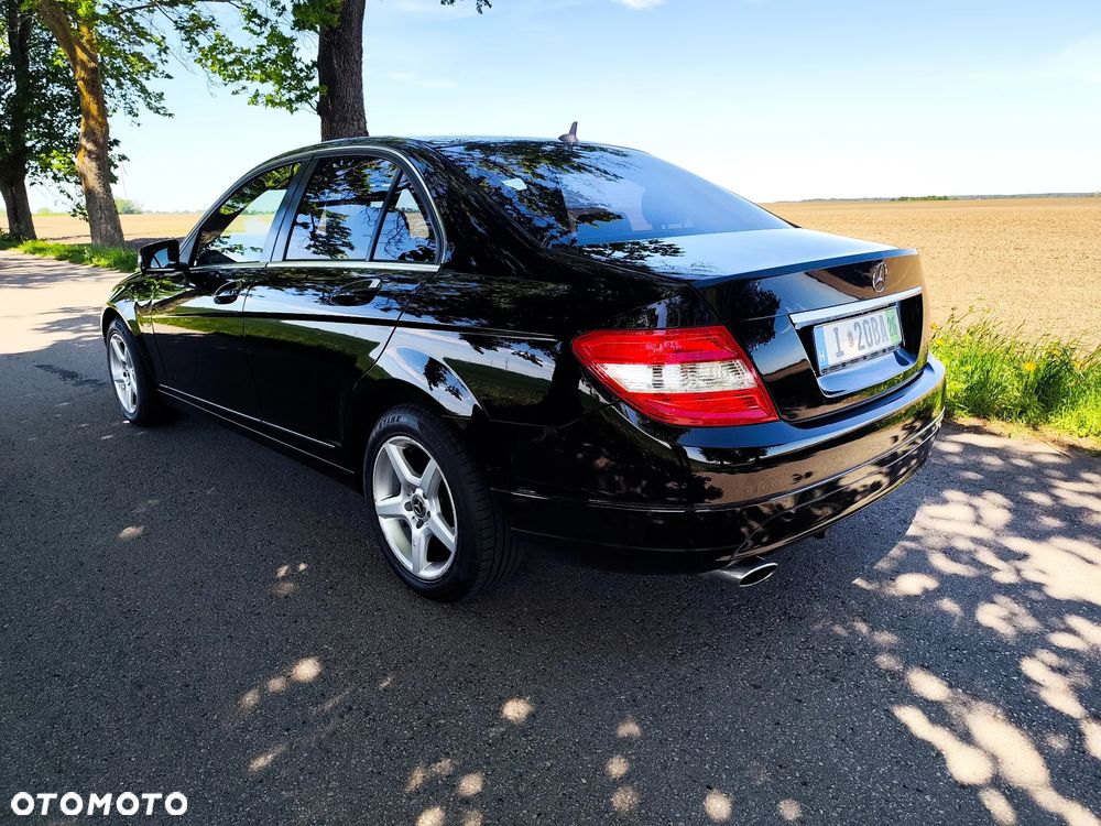 Mercedes-Benz Klasa C 180 CGI BlueEFFICIENCY SPORT EDITION - 3