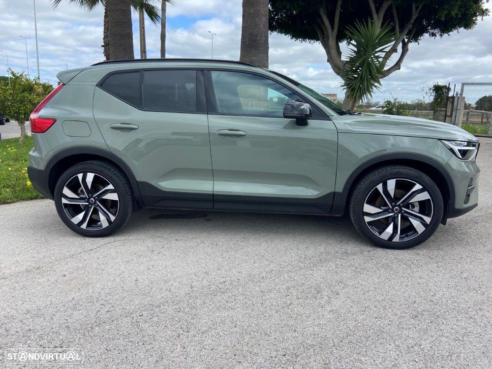 Volvo XC 40 2.0 B3 Plus Dark - 3