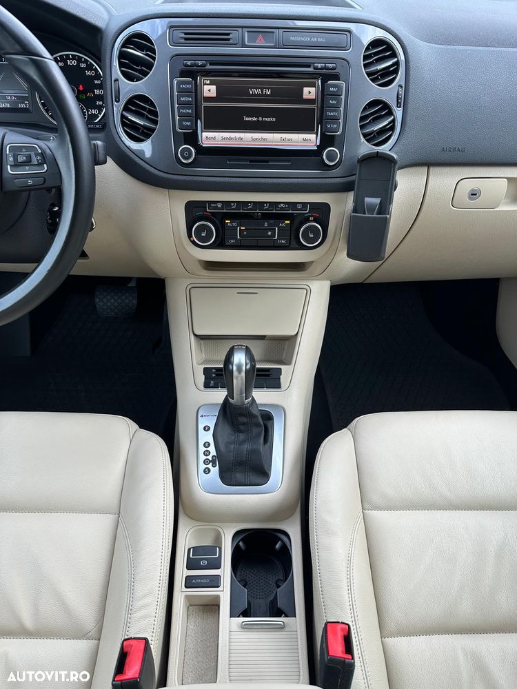 Volkswagen Tiguan 2.0 TDI DPF 4Motion BlueMotion Technology DSG Sport & Style - 12