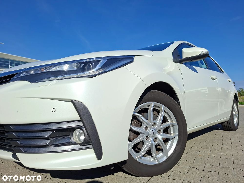 Toyota Corolla 2018 photo 2