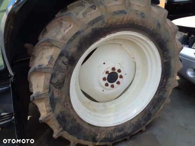 Felgi 15x38 New Holland T6020 Delta - 3