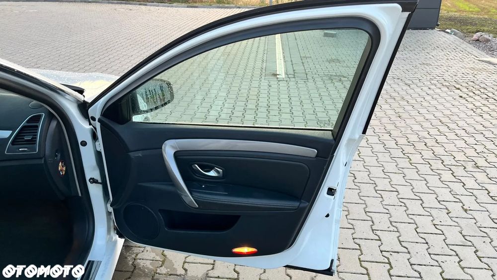 Renault Laguna ENERGY dCi 175 FAP Start & Stop Bose Edition - 17