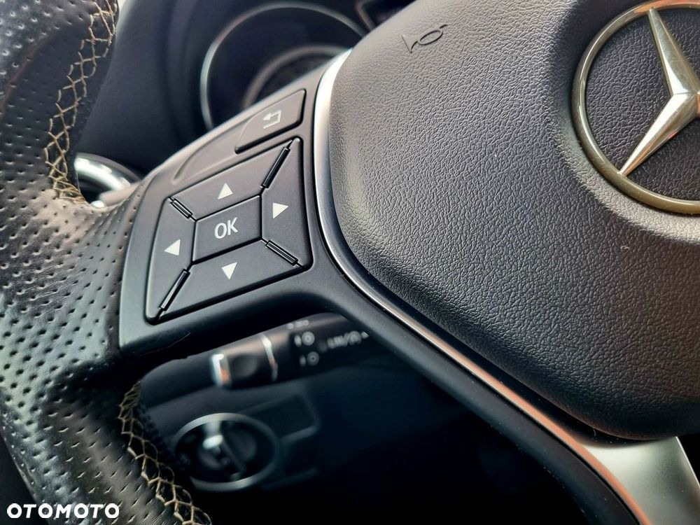 Mercedes-Benz GLA 250 7G-DCT Style - 17