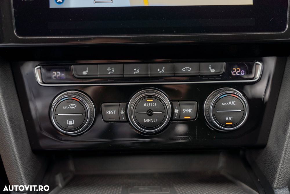 Volkswagen Passat 2.0 TDI DSG Comfortline - 23
